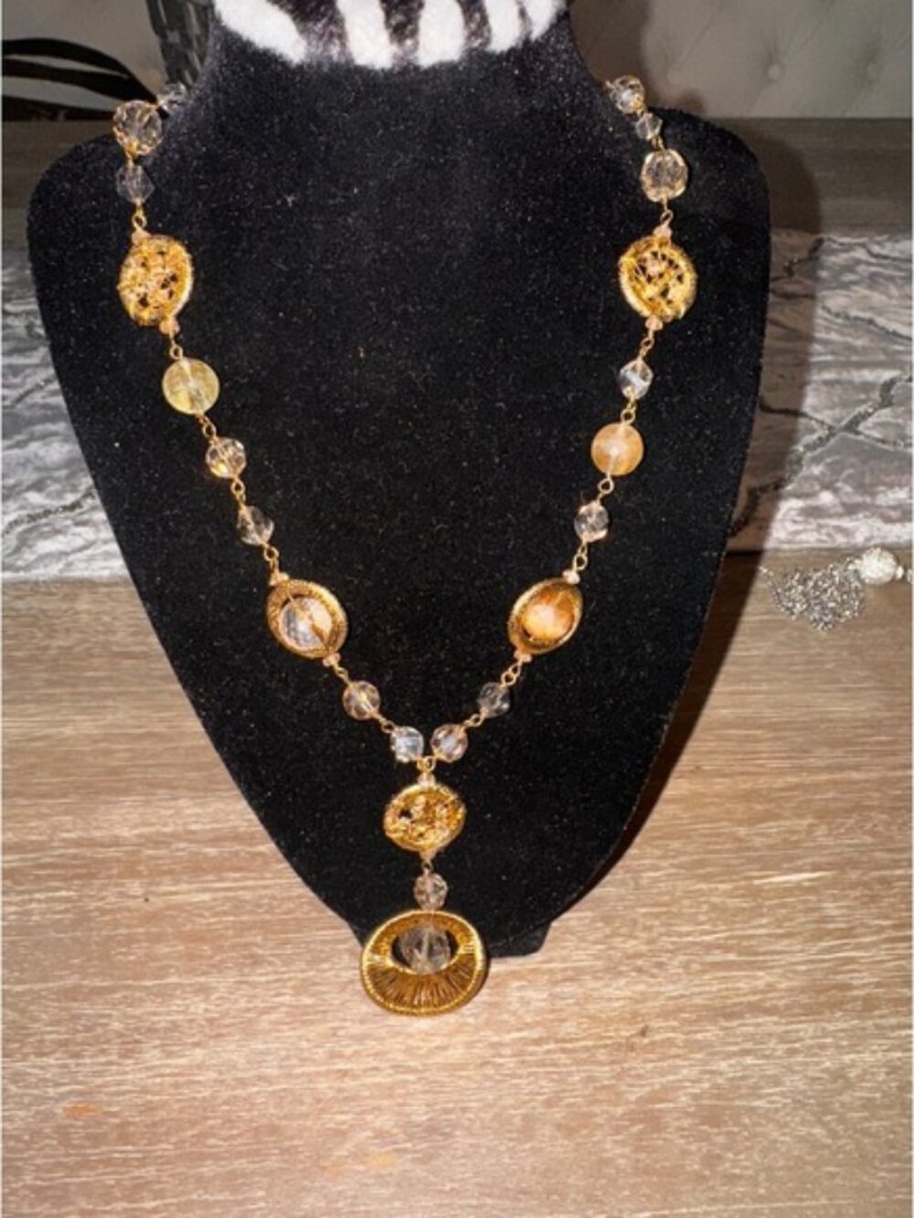 Elegant Gold Tone Beaded Necklace with Ornate Pendant Clear Crystals‎